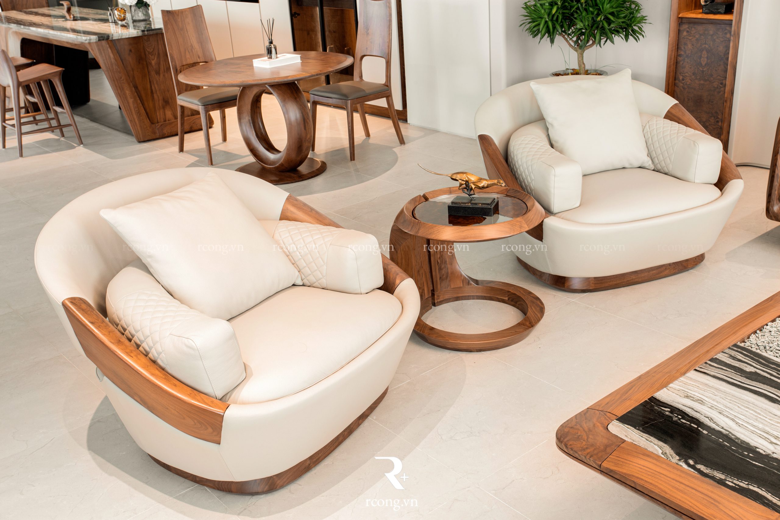 Showroom R Cộng – Chi Nhánh Sài Gòn