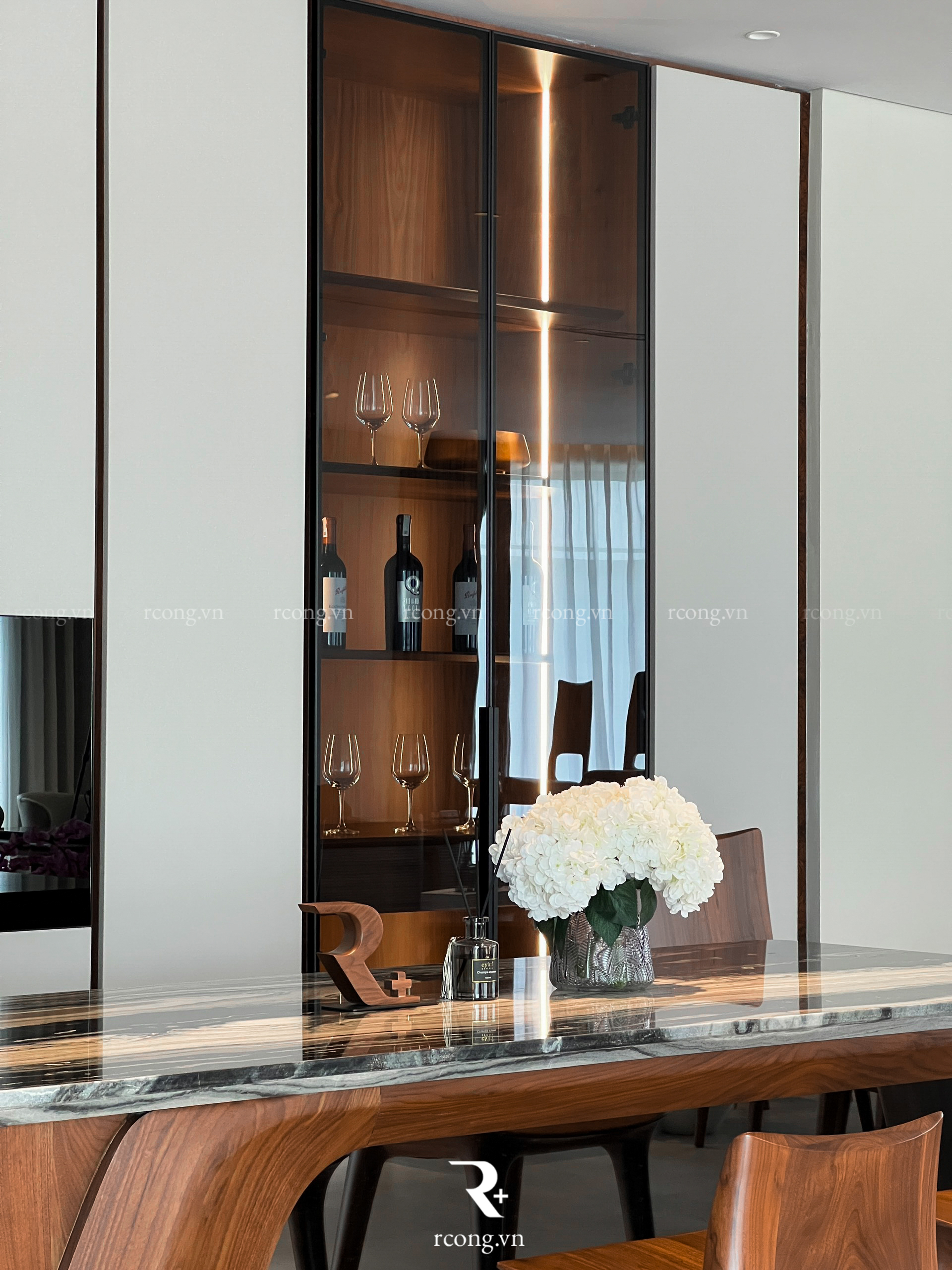 Showroom R Cộng – Chi Nhánh Sài Gòn