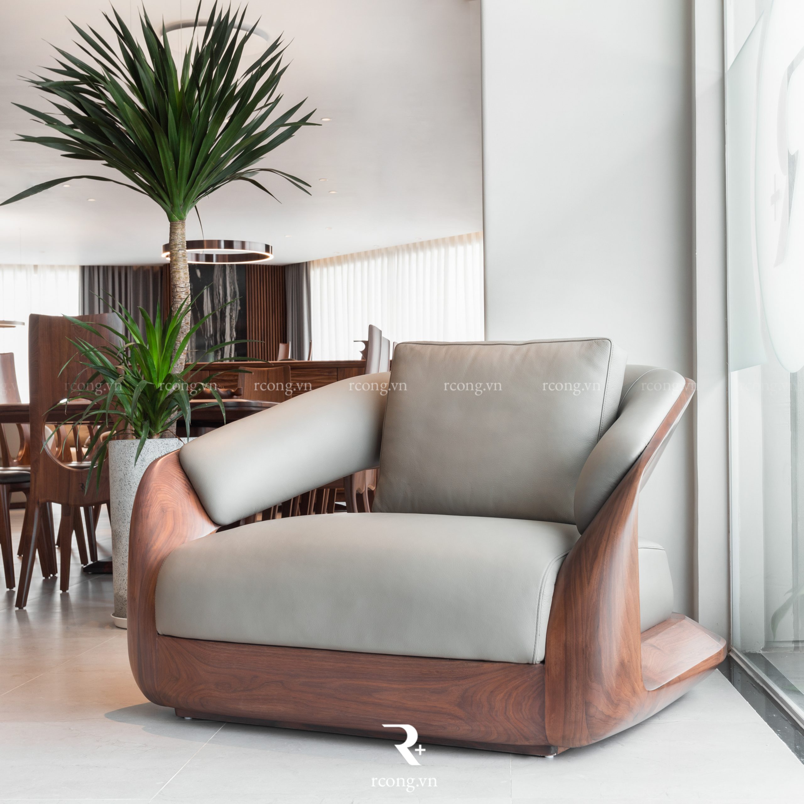 Showroom R Cộng – Chi Nhánh Sài Gòn