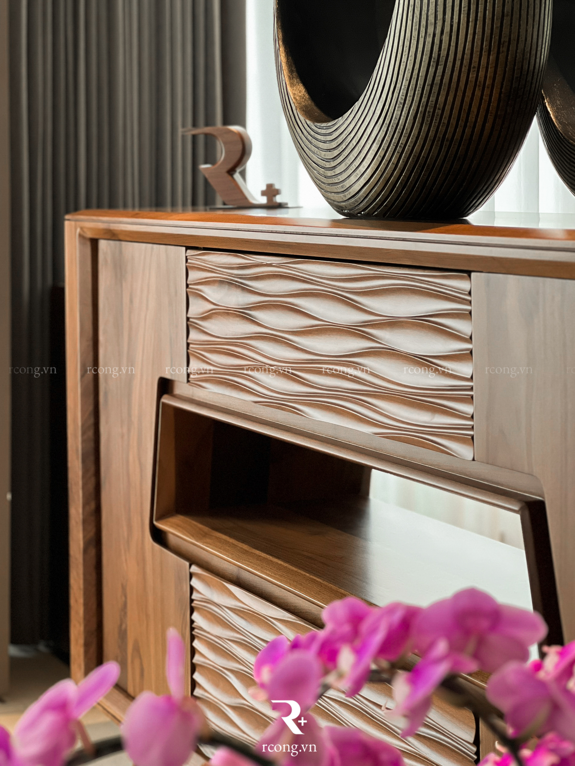 Showroom R Cộng – Chi Nhánh Sài Gòn