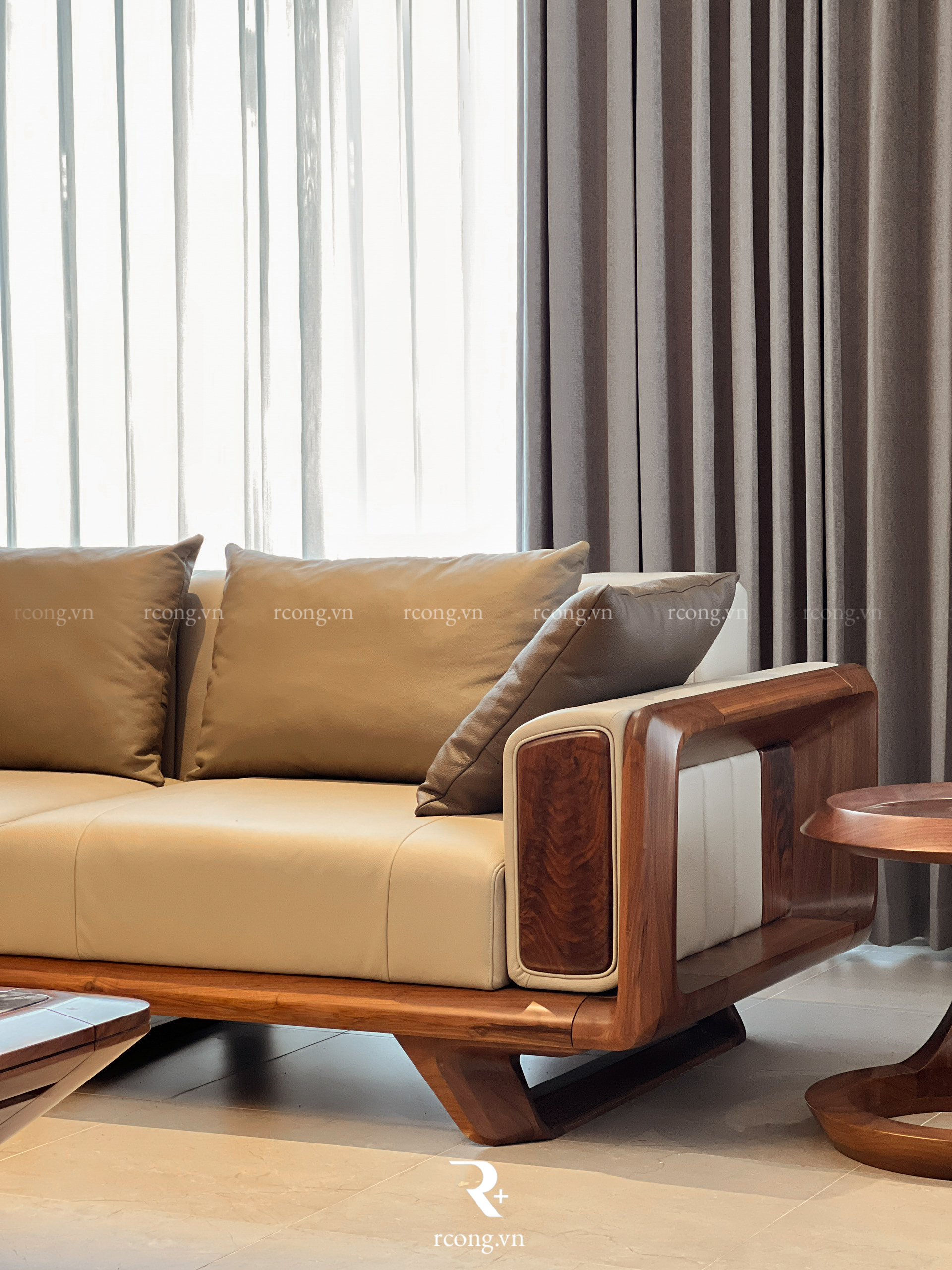 Showroom R Cộng – Chi Nhánh Sài Gòn