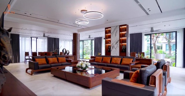 Căn biệt thự 500m2 giữa Ecopark thơ mộng nhưng chỉ có 1 người ở, gia chủ có 6/7 người con cùng xây nhà quây quần bên mẹ - Ảnh 7. Căn biệt thự 500m2 giữa Ecopark thơ mộng nhưng chỉ có 1 người ở, gia chủ có 6/7 người con cùng xây nhà quây quần bên mẹ - Ảnh 7.