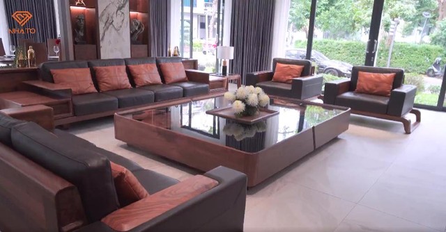 Căn biệt thự 500m2 giữa Ecopark thơ mộng nhưng chỉ có 1 người ở, gia chủ có 6/7 người con cùng xây nhà quây quần bên mẹ - Ảnh 8. Căn biệt thự 500m2 giữa Ecopark thơ mộng nhưng chỉ có 1 người ở, gia chủ có 6/7 người con cùng xây nhà quây quần bên mẹ - Ảnh 8.